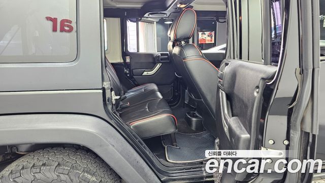 Jeep Wrangler 2013 — photo 12