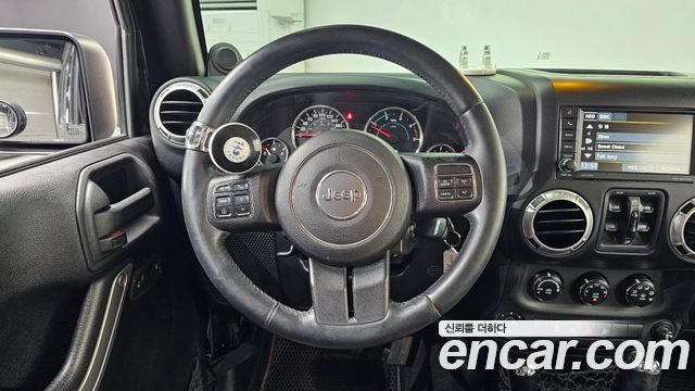 Jeep Wrangler 2013 — photo 13