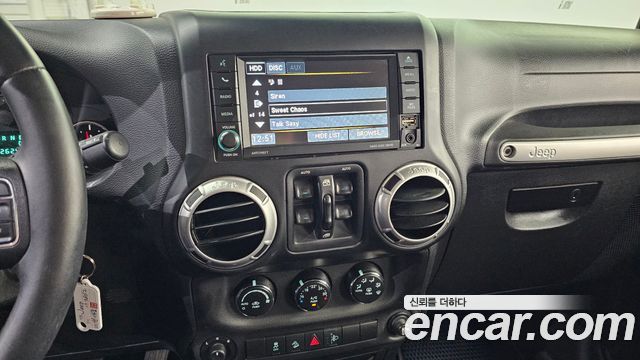 Jeep Wrangler 2013 — photo 14