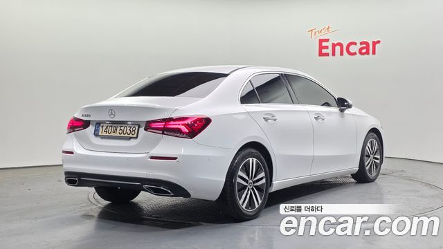 Mercedes-Benz A-Class 2021 — photo 2