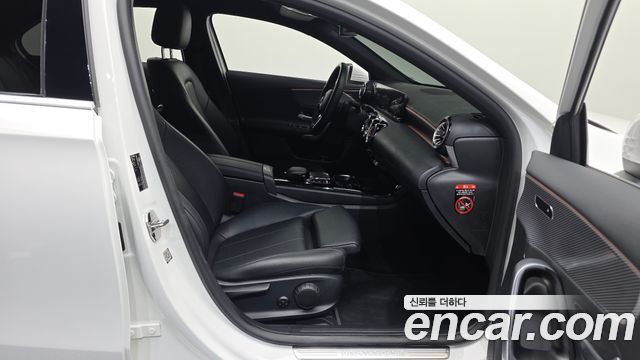 Mercedes-Benz A-Class 2021 — photo 11