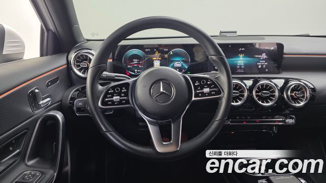 Mercedes-Benz A-Class 2021 — photo 13