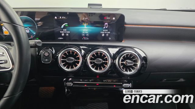 Mercedes-Benz A-Class 2021 — photo 14