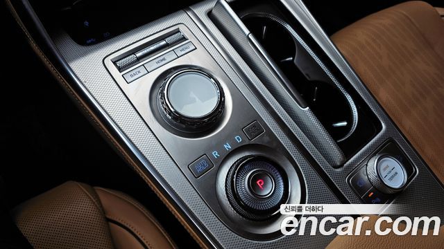 Genesis GV80 2023 — photo 12