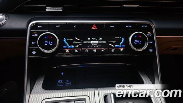 Genesis GV80 2023 — photo 24