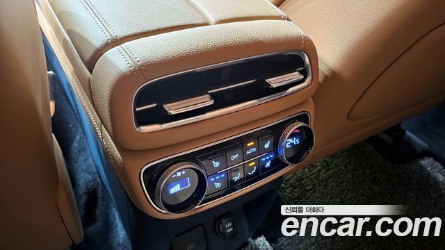 Genesis GV80 2023 — photo 25