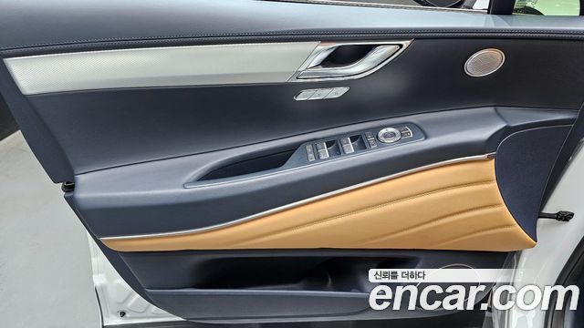 Genesis GV80 2023 — photo 14