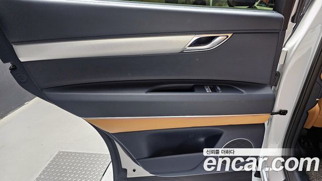 Genesis GV80 2023 — photo 15