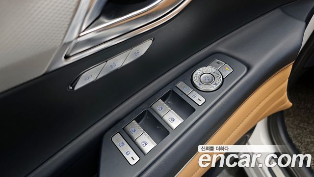 Genesis GV80 2023 — photo 28