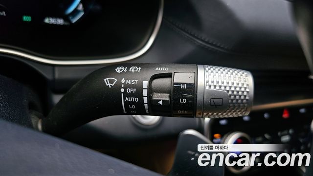 Genesis GV80 2023 — photo 30