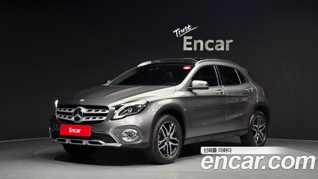 Mercedes-Benz GLA-Class 2019 — photo 1