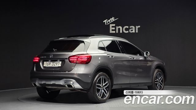 Mercedes-Benz GLA-Class 2019 — photo 2