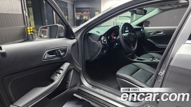 Mercedes-Benz GLA-Class 2019 — photo 13