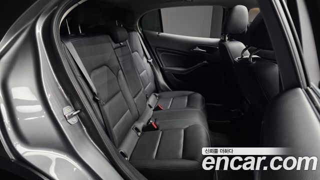 Mercedes-Benz GLA-Class 2019 — photo 18