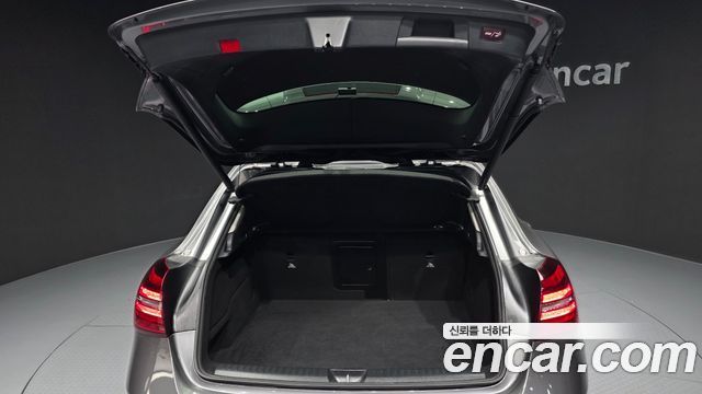Mercedes-Benz GLA-Class 2019 — photo 26