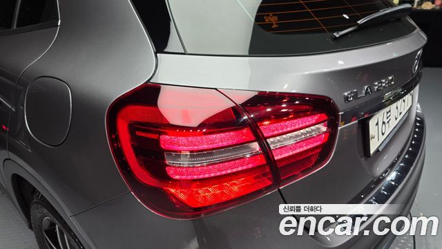 Mercedes-Benz GLA-Class 2019 — photo 9