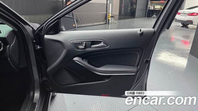 Mercedes-Benz GLA-Class 2019 — photo 14