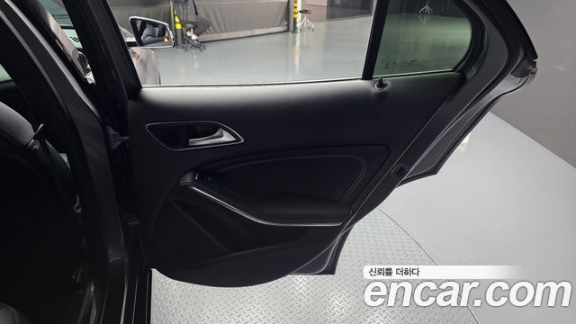 Mercedes-Benz GLA-Class 2019 — photo 15