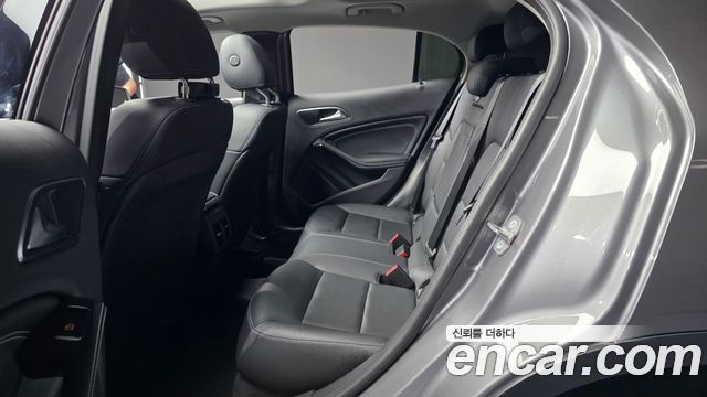 Mercedes-Benz GLA-Class 2019 — photo 16