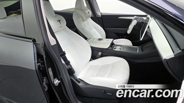 Tesla Model Y 2024 — photo 11