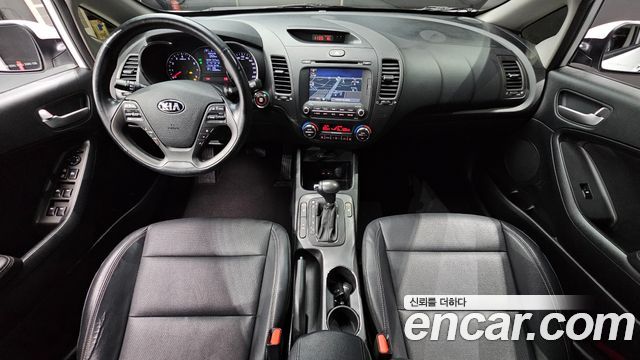 Kia K3 2015 — photo 7
