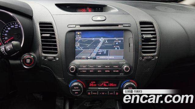 Kia K3 2015 — photo 19