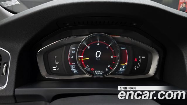 Volvo S60 2015 — photo 11