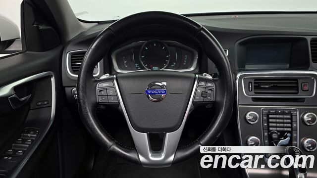 Volvo S60 2015 — photo 19