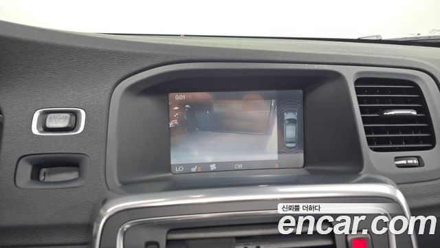 Volvo S60 2015 — photo 20
