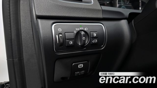 Volvo S60 2015 — photo 22