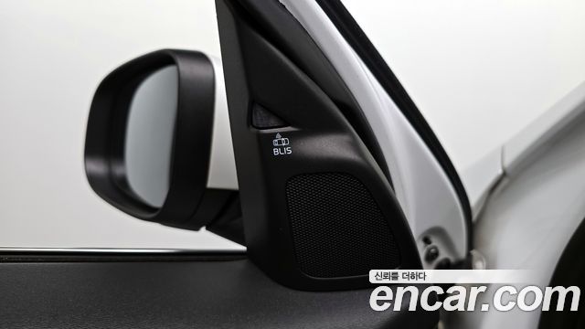 Volvo S60 2015 — photo 23