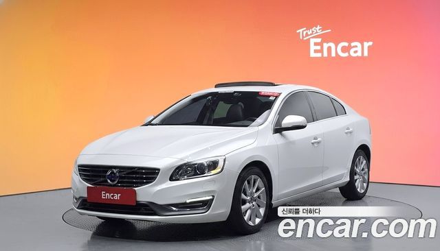 Volvo S60 2015 — photo 1