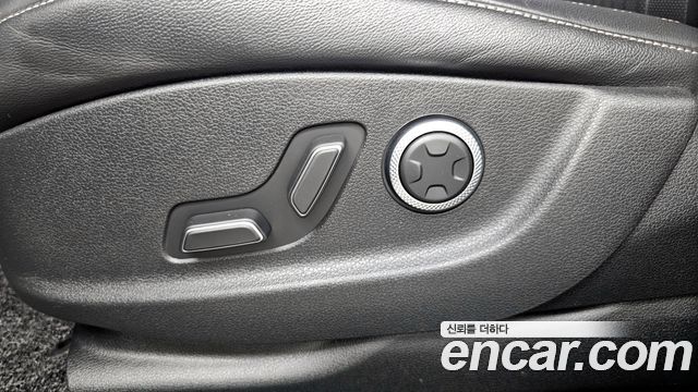 Genesis GV80 2021 — photo 33