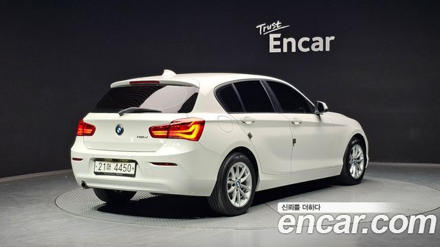 BMW 1-Series 2018 — photo 2