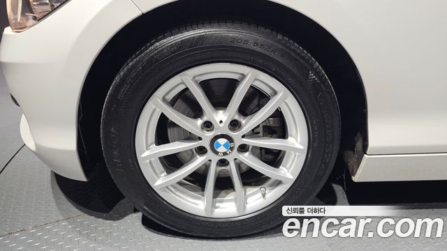 BMW 1-Series 2018 — photo 5