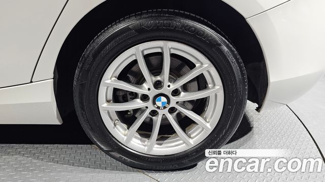 BMW 1-Series 2018 — photo 7