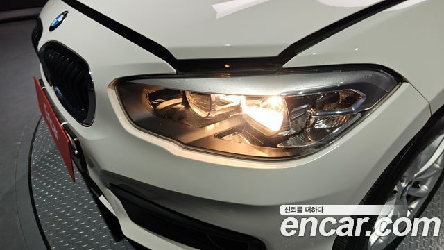 BMW 1-Series 2018 — photo 8