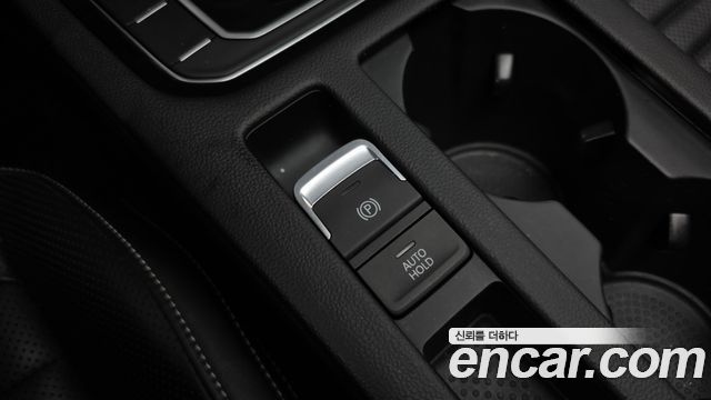 Volkswagen Passat 2022 — photo 32
