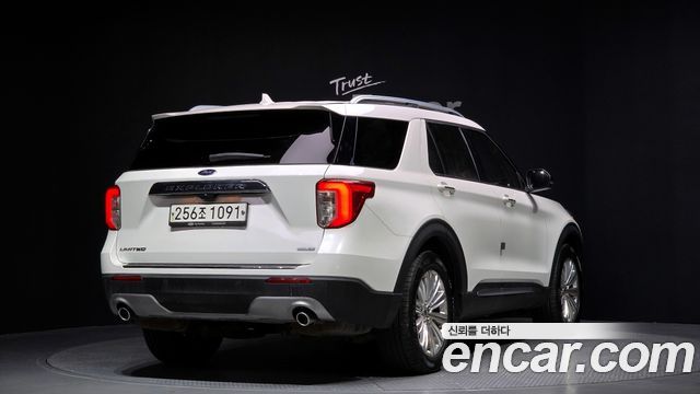 Ford Explorer 2020 — photo 2