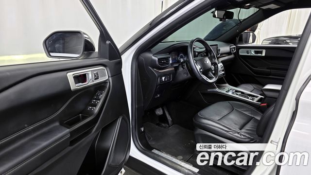Ford Explorer 2020 — photo 13