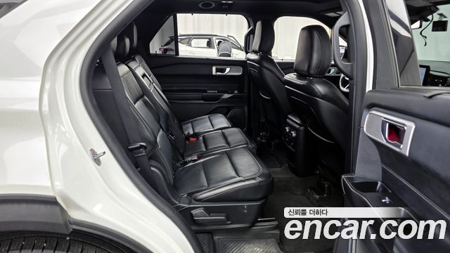 Ford Explorer 2020 — photo 18