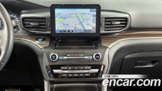 Ford Explorer 2020 — photo 20