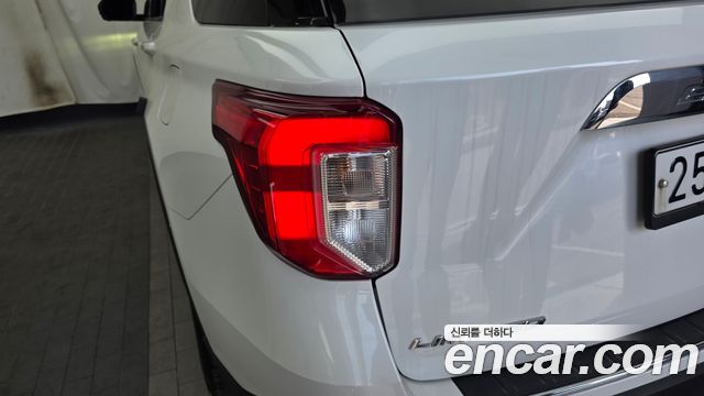 Ford Explorer 2020 — photo 9