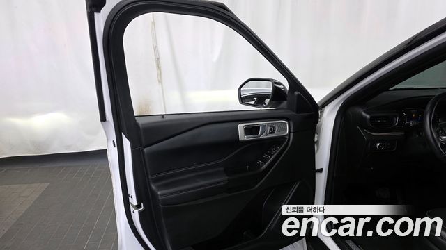 Ford Explorer 2020 — photo 14