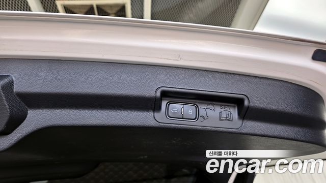 Ford Explorer 2020 — photo 31