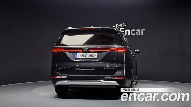 Kia Canival 2021 — photo 4