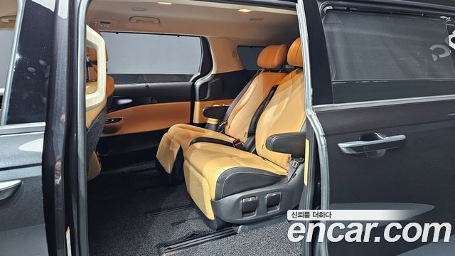 Kia Canival 2021 — photo 18