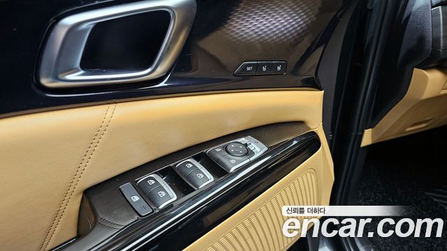 Kia Canival 2021 — photo 23