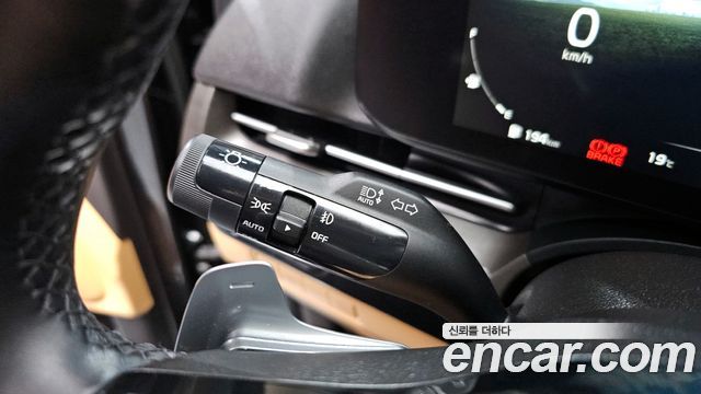 Kia Canival 2021 — photo 24