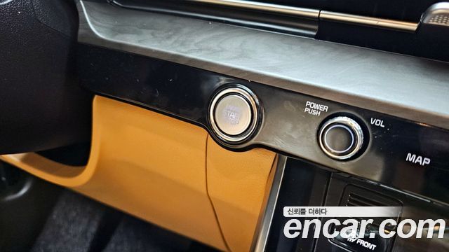 Kia Canival 2021 — photo 30